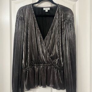 Chic Black Metallic Blouse by One State